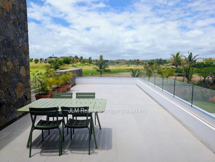 Contemporary Golf-View Villa for Rent in Haute Rive, Mauritius
