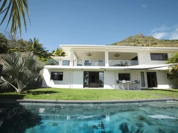 5 Bedroom Villa