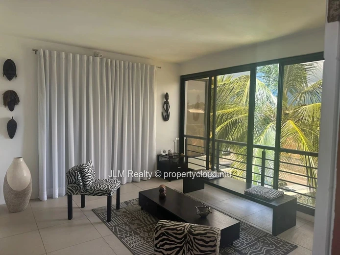 Penthouse en duplex à vendre à Rivière Noire, à quelques pas de la plage de La Preneuse – Île Maurice
