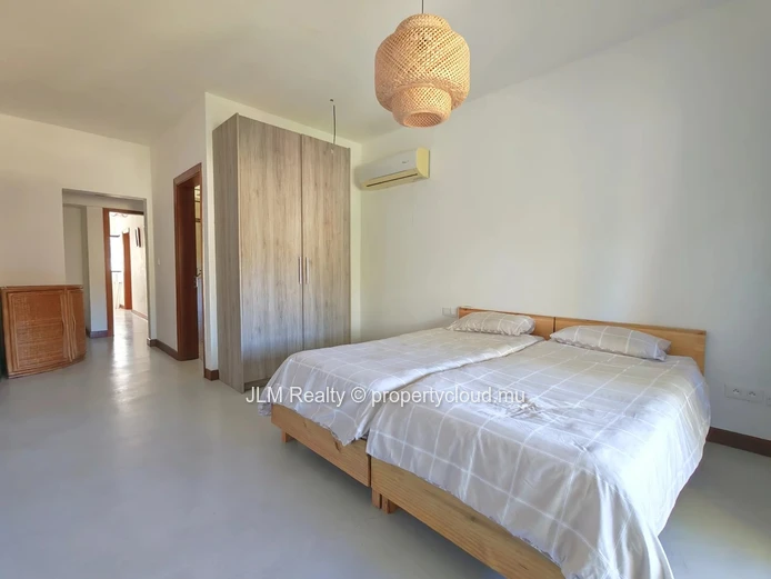À vendre à Rivière Noire, Île Maurice – Charmante villa balinaise avec piscine, proche nature et commodités
