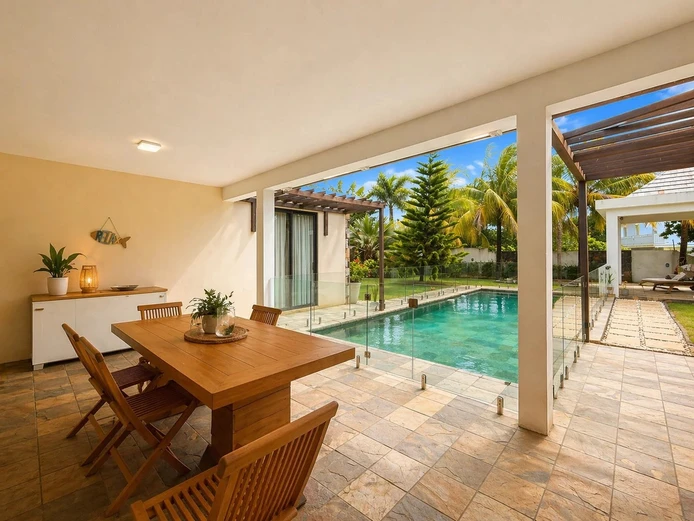 Villa tropicale haut de gamme avec piscine privée à vendre à Cap Malheureux, Île Maurice