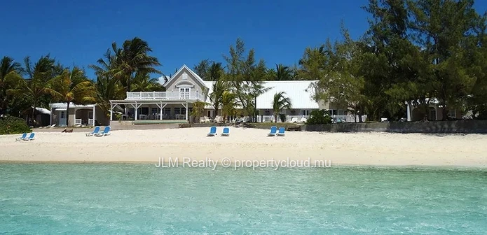 À vendre – Duplex contemporain avec piscine privée à Pointe d’Esny, Île Maurice