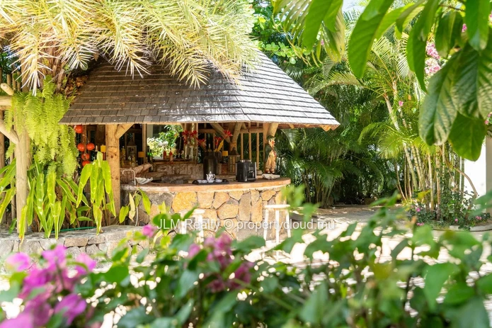 Villa d'Exception de 8 Chambres avec Vue Golf à Vendre sur la Côte Est de l'Île Maurice.