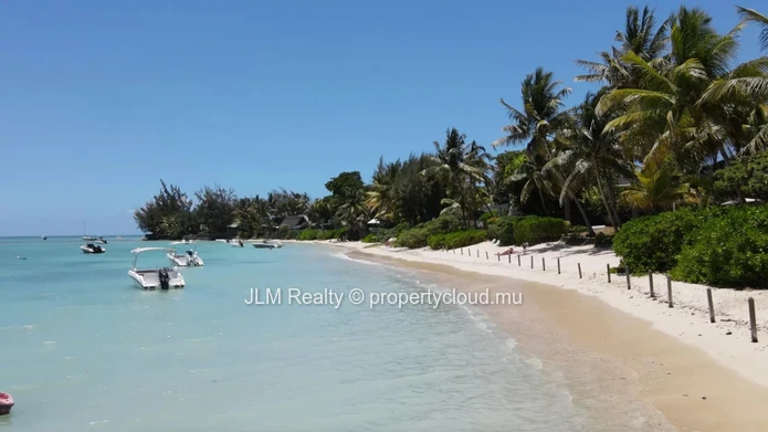 À vendre – Appartement 3 chambres au 1er étage face à la plage à Pereybere, Île Maurice