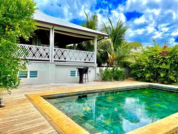 5 Bedroom Villa