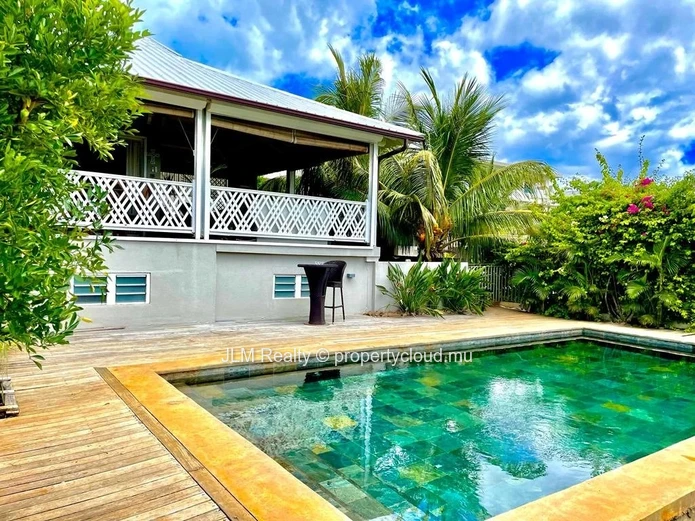 Charming villa with panoramic views of the ocean and mountains for rent in Tamarin, Mauritius