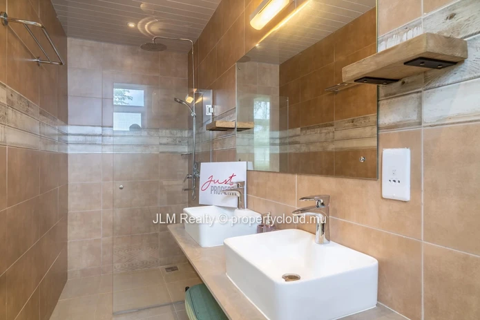 Appartement 2 Chambres à Louer à Trou d’Eau Douce, Île Maurice