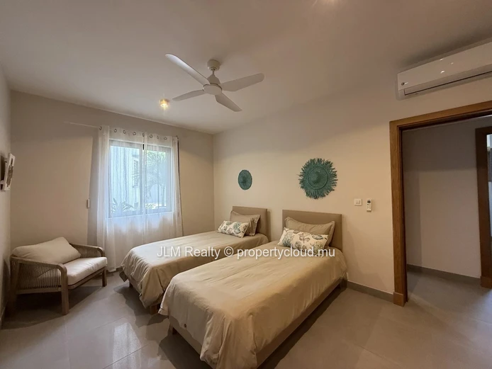 À vendre : Appartement contemporain en rez-de-chaussée à Trou aux Biches, Île Maurice