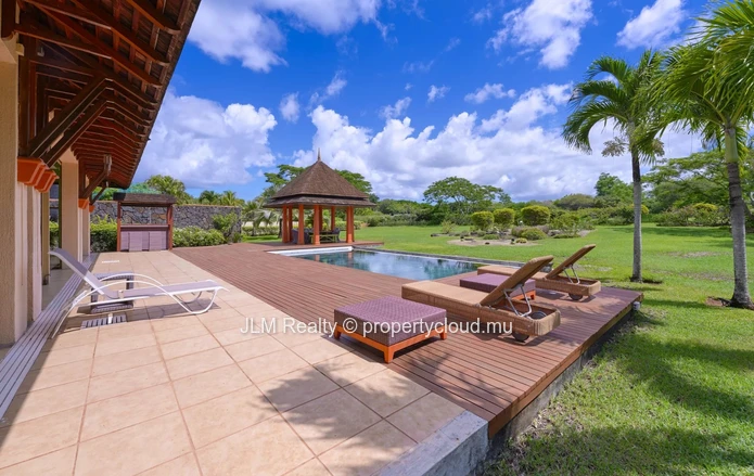 For Sale – Exquisite Villa in a Secure Golf Estate in Tamarin, Mauritius