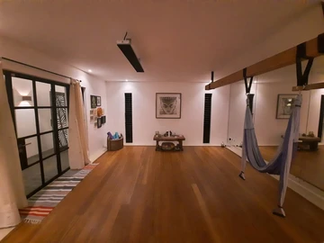 6 Bedroom Villa