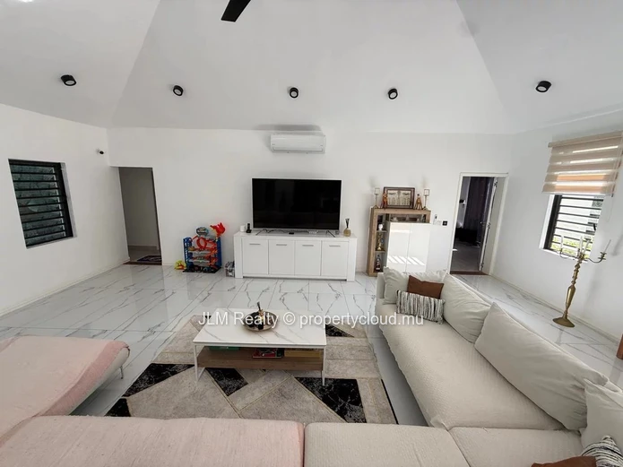 Stunning Villa for Sale in a Secure Estate in the Heart of Tamarin, Mauritius