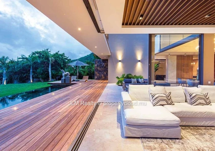 Villa d’exception à vendre dans l’unique marina résidentielle de l’île Maurice, à Rivière Noire