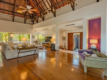 7 Bedroom Villa