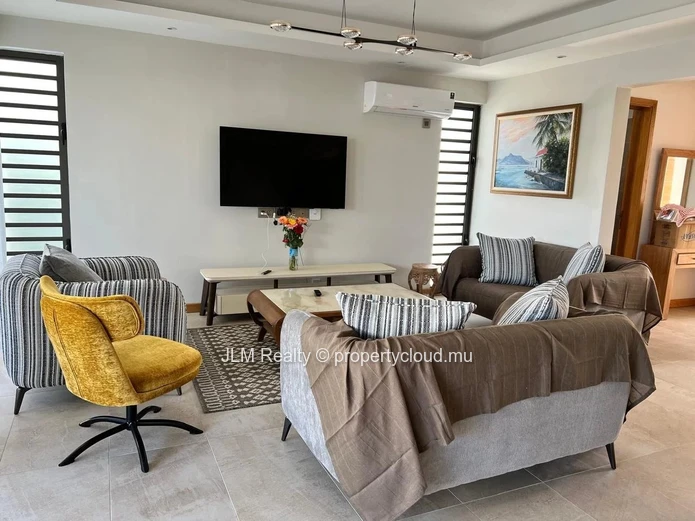 Duplex moderne avec rooftop et jacuzzi à louer à Mont Choisy, Île Maurice