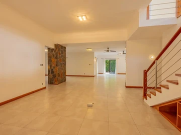 7 Bedroom Villa