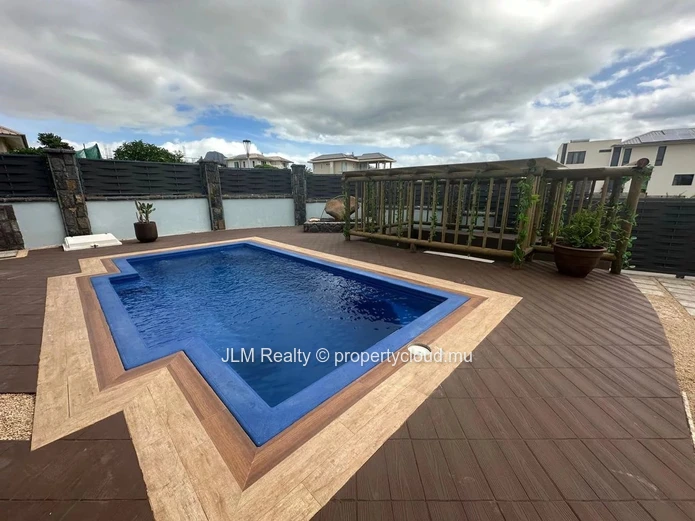 Contemporary Villa for Long-Term Rent in a Secure Estate in Flic en Flac, Mauritius