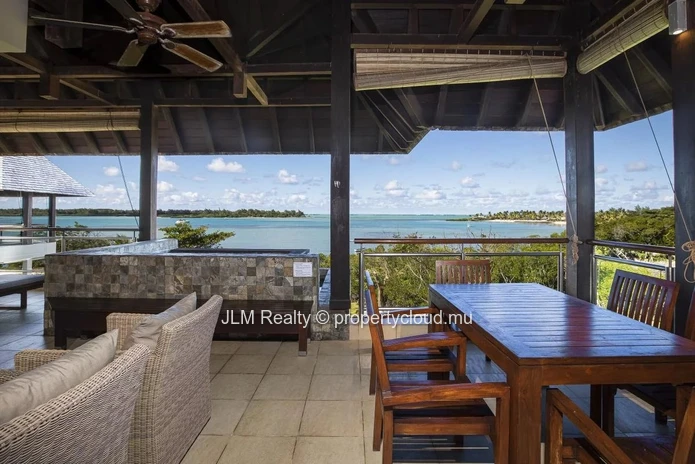Appartement vue mer à vendre dans un domaine golfique à Beau Champ, sur la côte est de l’Île Maurice