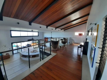 6 Bedroom Villa