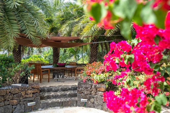 Villa d'Exception de 8 Chambres avec Vue Golf à Vendre sur la Côte Est de l'Île Maurice.