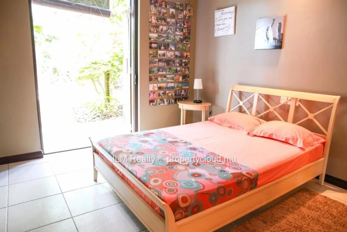 Elegant villa for sale in a golf estate in Tamarin, on the west coast of Mauritius