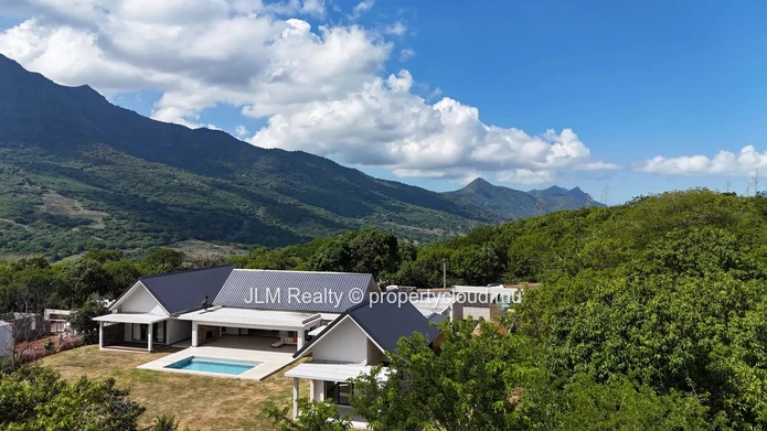 New High-End Villa for Sale in a Secure Estate in Black River, Mauritius