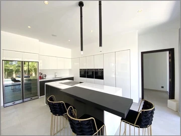 4 Bedroom Villa