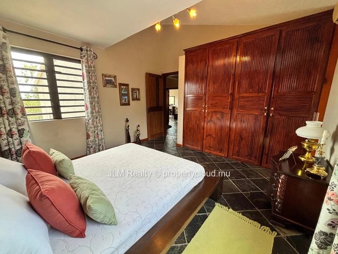 Spacious Villa with Pool, Garden and Mountain View for Sale in a Secure Estate – Petite Rivière Noire, Mauritius