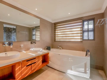 7 Bedroom Villa