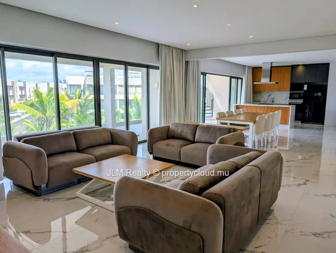 Penthouse avec rooftop privatif et piscine à vendre à Pointe aux Canonniers, Île Maurice