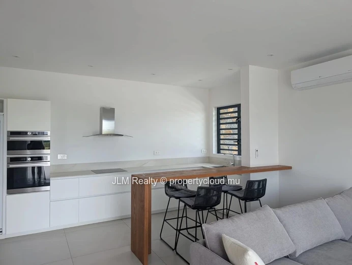 Contemporary Golf-View Villa for Rent in Haute Rive, Mauritius