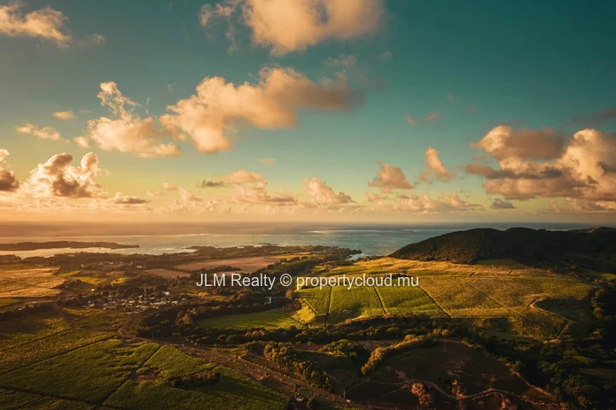 Penthouse 3 chambres à vendre à Beau Champ, Île Maurice – Dernier étage, grandes terrasses et cadre de vie nature