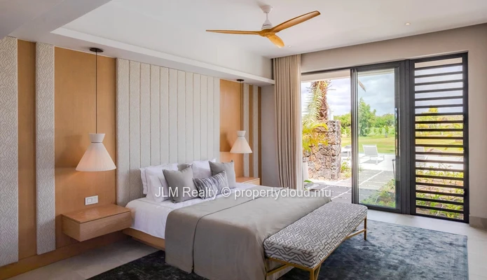Prestigious Villa with Panoramic Golf Views for Sale in the East of Mauritius
