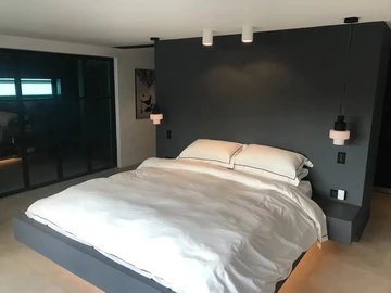 6 Bedroom Villa