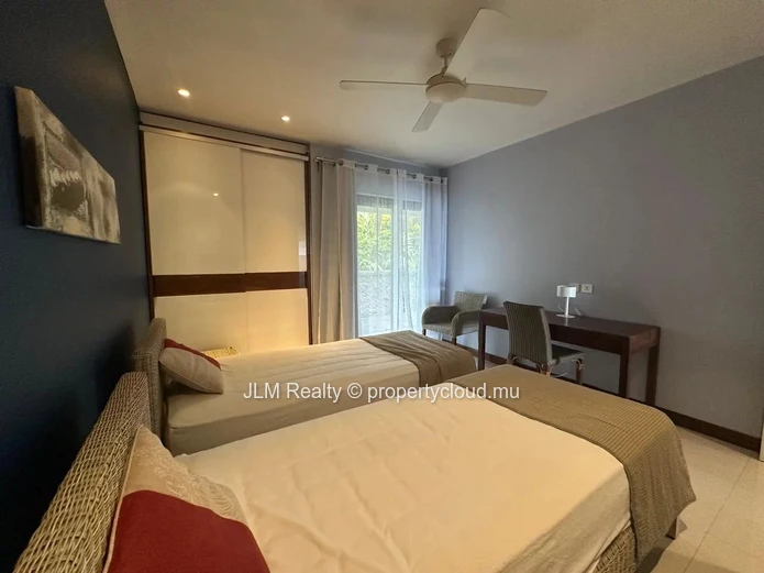 Beachfront Apartment for Rent in a Residence with a Shared Pool and Direct Access to a Beautiful Beach in Tamarin, Ma...