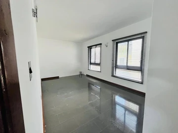 6 Bedroom Villa