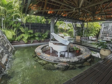 5 Bedroom Villa