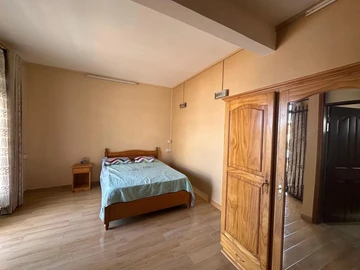 6 Bedroom Townhouse, Duplex