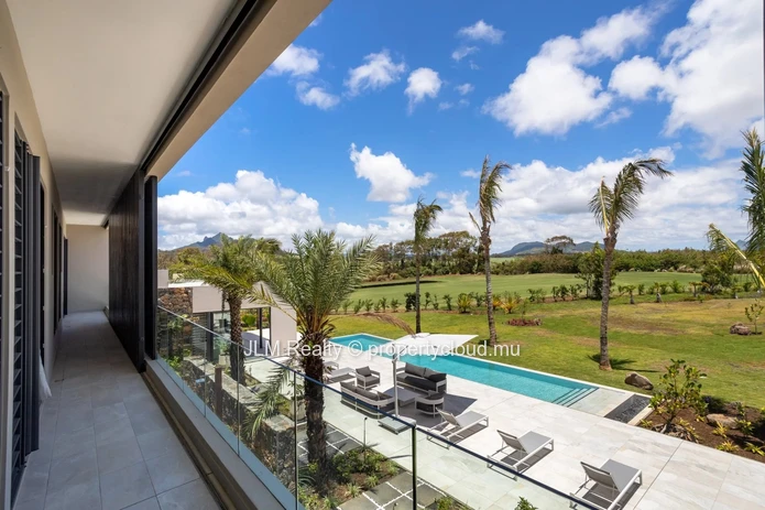 Prestigious Villa with Panoramic Golf Views for Sale in the East of Mauritius