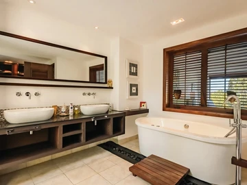 7 Bedroom Villa