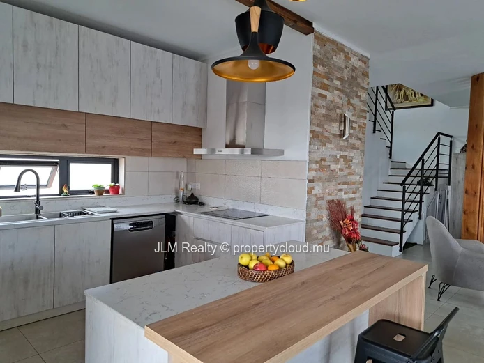 Modern 3-Bedroom Villa with Pool, Sea & Mountain Views, Flic en Flac, Mauritius