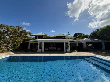 5 Bedroom Villa
