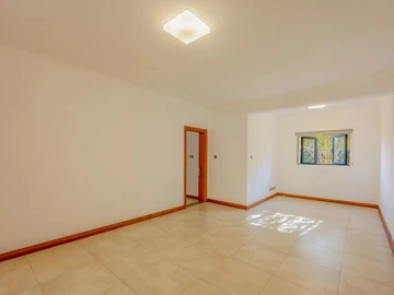 7 Bedroom Villa