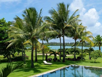 6 Bedroom Villa