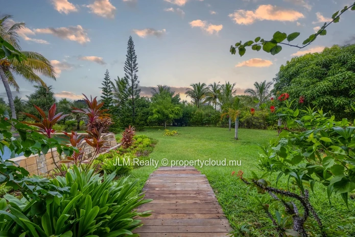Exceptional Villa for Sale in Bel Ombre, Mauritius – Steps from the Lagoon and a 5-Star Hotel