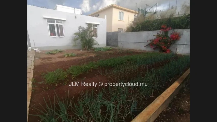 For Rent: Furnished 2-Bedroom House with Garden and Parking, Cascavelle, Mauritius