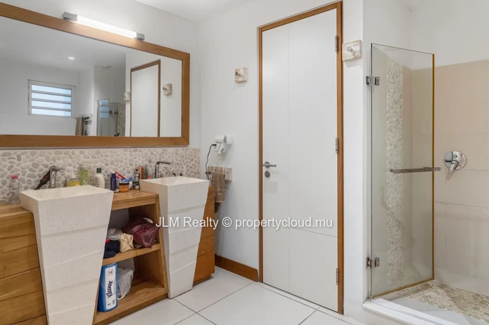 Appartement à louer à Cap Malheureux, Île Maurice – Résidence pieds dans l’eau avec vue sur la mer et les îles du Nord