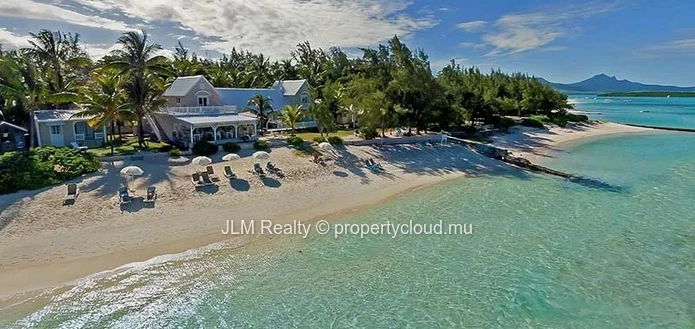 À vendre – Villa contemporaine avec piscine dans un domaine d’exception à Pointe d’Esny, Île Maurice