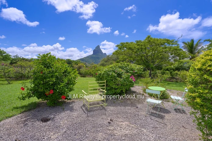 For Sale – Exquisite Villa in a Secure Golf Estate in Tamarin, Mauritius