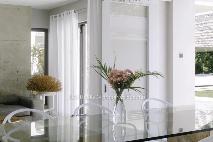 Villa de Prestige avec 4 Chambres et Grand Terrain à Vendre dans un Domaine Golfique d’Exception à l'Île Maurice