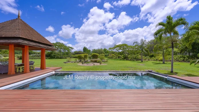 For Sale – Exquisite Villa in a Secure Golf Estate in Tamarin, Mauritius